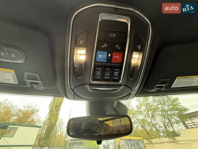 Серый Джип Гранд Чероки, объемом двигателя 2 л и пробегом 43 тыс. км за 48500 $, фото 31 на Automoto.ua