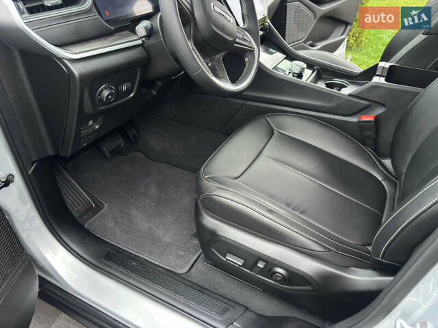 Серый Джип Гранд Чероки, объемом двигателя 3.6 л и пробегом 1 тыс. км за 46999 $, фото 15 на Automoto.ua