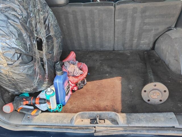 Синий Джип Гранд Чероки, объемом двигателя 2.5 л и пробегом 336 тыс. км за 2856 $, фото 9 на Automoto.ua