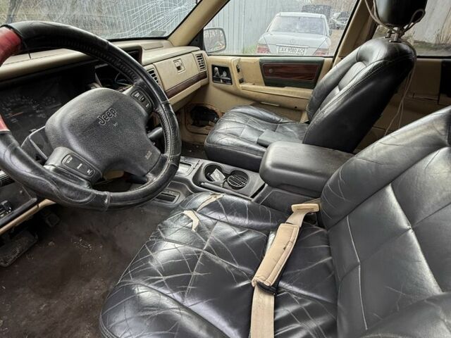 Синий Джип Гранд Чероки, объемом двигателя 0 л и пробегом 200 тыс. км за 1200 $, фото 3 на Automoto.ua