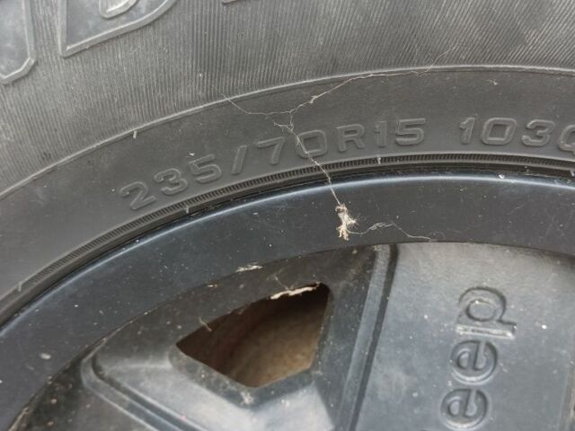 Синий Джип Гранд Чероки, объемом двигателя 4 л и пробегом 250 тыс. км за 1199 $, фото 4 на Automoto.ua