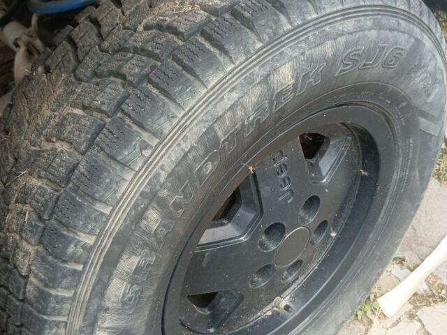 Синий Джип Гранд Чероки, объемом двигателя 4 л и пробегом 250 тыс. км за 1199 $, фото 5 на Automoto.ua