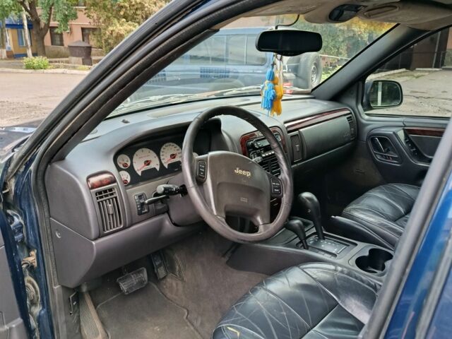 Джип Гранд Чероки 2001 в Балаклее на Automoto.ua Синий Джип Гранд Чероки, объемом двигателя 0 л и пробегом 300 тыс. км за 4075 $, фото 7 на Automoto.ua