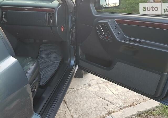 Синий Джип Гранд Чероки, объемом двигателя 2.7 л и пробегом 300 тыс. км за 10800 $, фото 15 на Automoto.ua