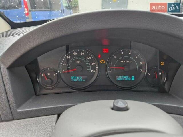 Синий Джип Гранд Чероки, объемом двигателя 3.7 л и пробегом 199 тыс. км за 4500 $, фото 5 на Automoto.ua