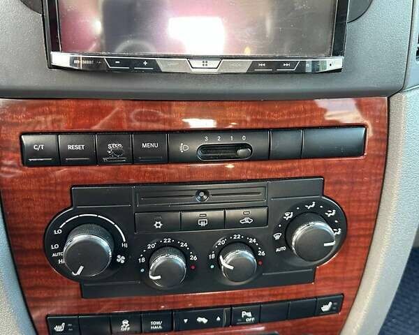 Синий Джип Гранд Чероки, объемом двигателя 5.65 л и пробегом 198 тыс. км за 11500 $, фото 12 на Automoto.ua