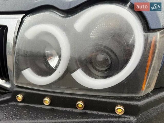 Синий Джип Гранд Чероки, объемом двигателя 5.65 л и пробегом 230 тыс. км за 15900 $, фото 8 на Automoto.ua