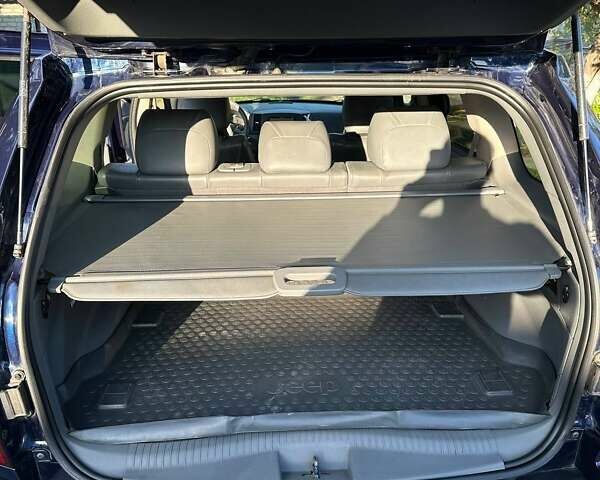 Синий Джип Гранд Чероки, объемом двигателя 5.65 л и пробегом 198 тыс. км за 11500 $, фото 15 на Automoto.ua