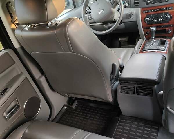 Синій Джип Grand Cherokee, об'ємом двигуна 3 л та пробігом 304 тис. км за 10500 $, фото 1 на Automoto.ua