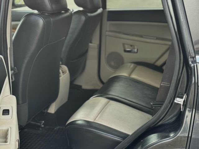 Синий Джип Гранд Чероки, объемом двигателя 3 л и пробегом 400 тыс. км за 6300 $, фото 5 на Automoto.ua