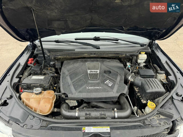 Синий Джип Гранд Чероки, объемом двигателя 2.99 л и пробегом 183 тыс. км за 15500 $, фото 94 на Automoto.ua