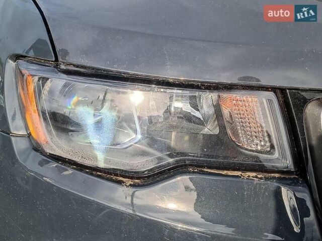 Синий Джип Гранд Чероки, объемом двигателя 3.6 л и пробегом 132 тыс. км за 26490 $, фото 4 на Automoto.ua