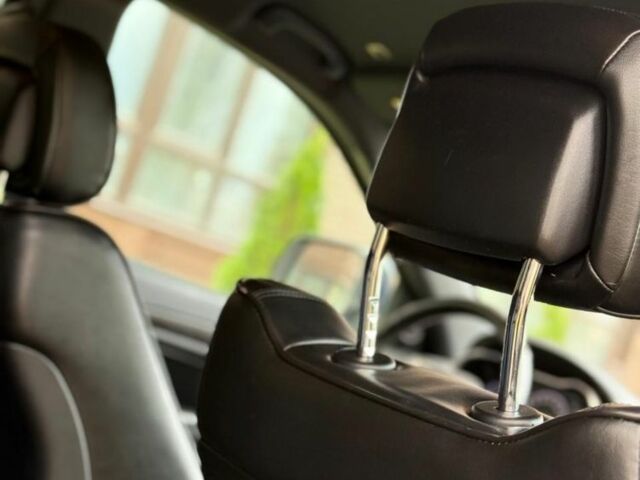 Джип Гранд Чероки 2017 в Киеве на Automoto.ua Синий Джип Гранд Чероки, объемом двигателя 3.6 л и пробегом 151 тыс. км за 18900 $, фото 7 на Automoto.ua