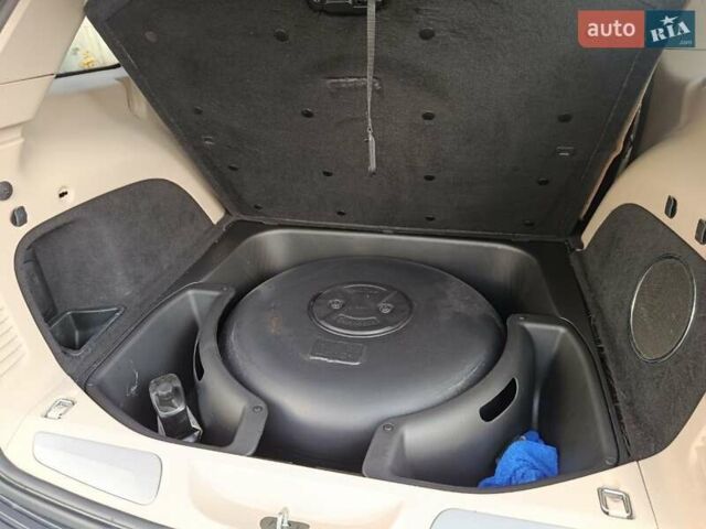 Синий Джип Гранд Чероки, объемом двигателя 5.65 л и пробегом 128 тыс. км за 27400 $, фото 12 на Automoto.ua