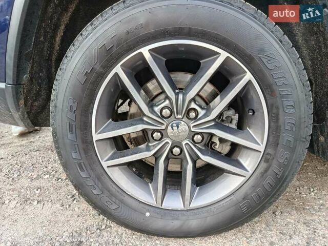 Синий Джип Гранд Чероки, объемом двигателя 5.65 л и пробегом 128 тыс. км за 27400 $, фото 13 на Automoto.ua