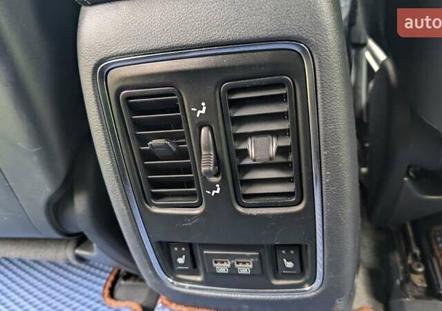 Синій Джип Grand Cherokee, об'ємом двигуна 2.99 л та пробігом 32 тис. км за 32000 $, фото 15 на Automoto.ua