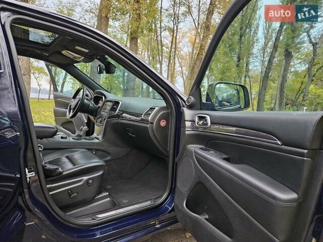 Джип Гранд Чероки 2018 в Киеве на Automoto.ua Синий Джип Гранд Чероки, объемом двигателя 3 л и пробегом 167 тыс. км за 25990 $, фото 30 на Automoto.ua