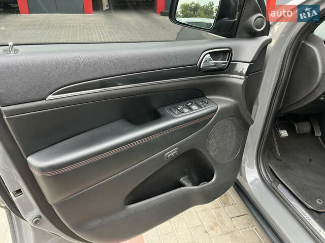 Джип Гранд Чероки 2019 в Черкассах на Automoto.ua Синий Джип Гранд Чероки, объемом двигателя 3.6 л и пробегом 127 тыс. км за 28500 $, фото 9 на Automoto.ua