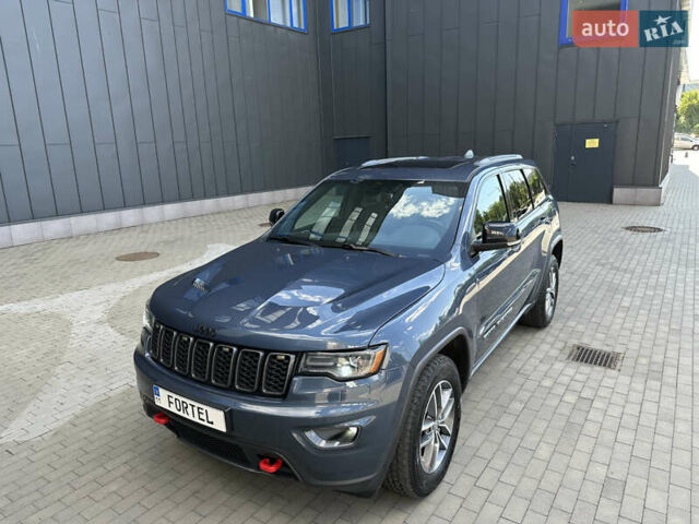 Синий Джип Гранд Чероки, объемом двигателя 3.6 л и пробегом 84 тыс. км за 32900 $, фото 3 на Automoto.ua