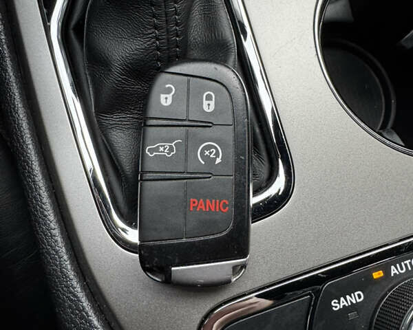 Синий Джип Гранд Чероки, объемом двигателя 3.6 л и пробегом 75 тыс. км за 25800 $, фото 26 на Automoto.ua