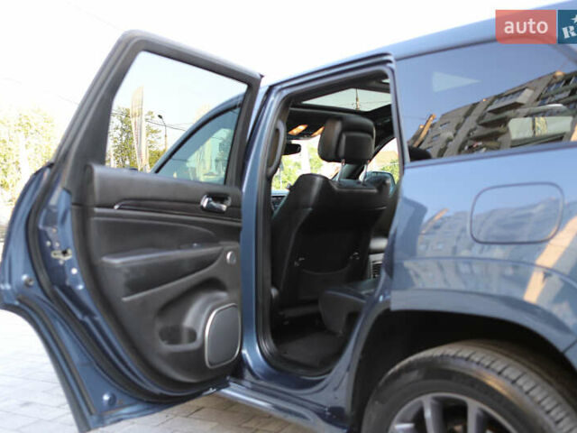 Синій Джип Grand Cherokee, об'ємом двигуна 5.65 л та пробігом 67 тис. км за 42000 $, фото 57 на Automoto.ua