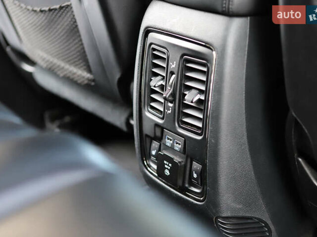 Синій Джип Grand Cherokee, об'ємом двигуна 5.65 л та пробігом 67 тис. км за 42000 $, фото 61 на Automoto.ua