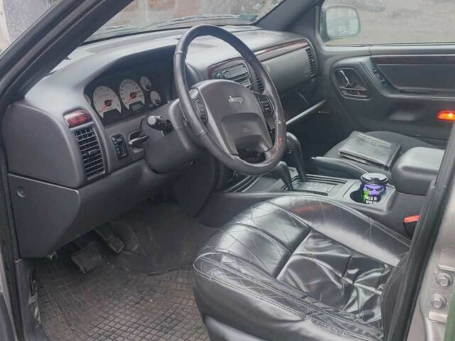 Зелений Джип Grand Cherokee, об'ємом двигуна 3.1 л та пробігом 323 тис. км за 3600 $, фото 7 на Automoto.ua