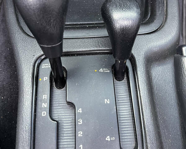 Зелений Джип Grand Cherokee, об'ємом двигуна 2.7 л та пробігом 376 тис. км за 9800 $, фото 20 на Automoto.ua