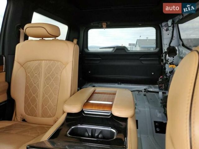 Белый Джип Гранд Вагонер, объемом двигателя 6.4 л и пробегом 91 тыс. км за 23000 $, фото 2 на Automoto.ua