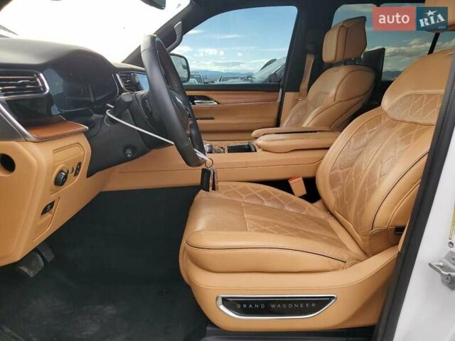 Белый Джип Гранд Вагонер, объемом двигателя 6.4 л и пробегом 91 тыс. км за 23000 $, фото 1 на Automoto.ua
