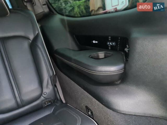 Джип Гранд Вагонер 2022 в Днепре (Днепропетровске) на Automoto.ua Черный Джип Гранд Вагонер, объемом двигателя 6.42 л и пробегом 85 тыс. км за 79000 $, фото 53 на Automoto.ua