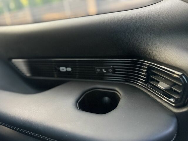 Серый Джип Гранд Вагонер, объемом двигателя 6.4 л и пробегом 53 тыс. км за 85000 $, фото 11 на Automoto.ua