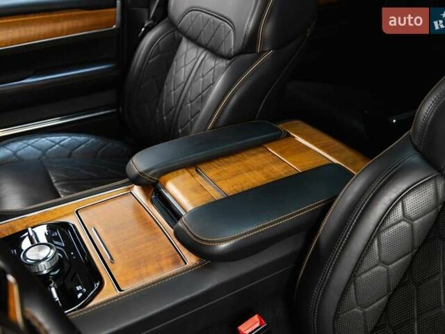 Синий Джип Гранд Вагонер, объемом двигателя 6.4 л и пробегом 16 тыс. км за 79000 $, фото 38 на Automoto.ua