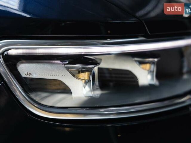 Синий Джип Гранд Вагонер, объемом двигателя 6.4 л и пробегом 16 тыс. км за 79000 $, фото 5 на Automoto.ua