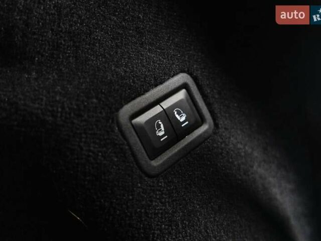 Синій Джип Гранд Вагонер, об'ємом двигуна 6.4 л та пробігом 16 тис. км за 89000 $, фото 46 на Automoto.ua