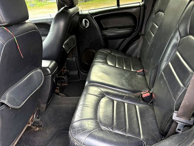 Черный Джип Либерти, объемом двигателя 2.5 л и пробегом 244 тыс. км за 3500 $, фото 7 на Automoto.ua