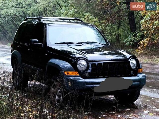 Чорний Джип Liberty, об'ємом двигуна 3.8 л та пробігом 178 тис. км за 8100 $, фото 4 на Automoto.ua