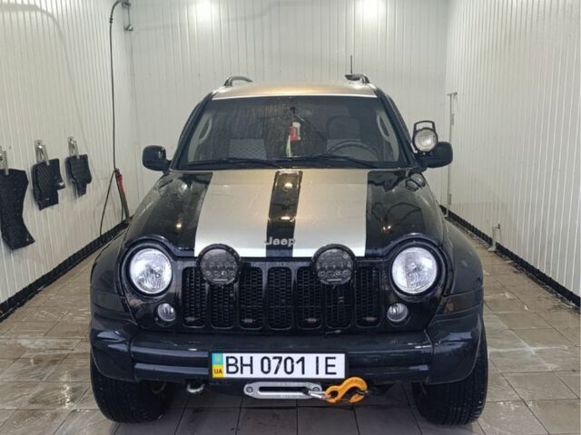 Чорний Джип Liberty, об'ємом двигуна 2.8 л та пробігом 309 тис. км за 10000 $, фото 2 на Automoto.ua