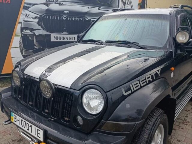 Чорний Джип Liberty, об'ємом двигуна 2.8 л та пробігом 309 тис. км за 10000 $, фото 1 на Automoto.ua