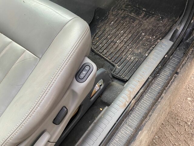 Чорний Джип Liberty, об'ємом двигуна 2.7 л та пробігом 3 тис. км за 3440 $, фото 5 на Automoto.ua