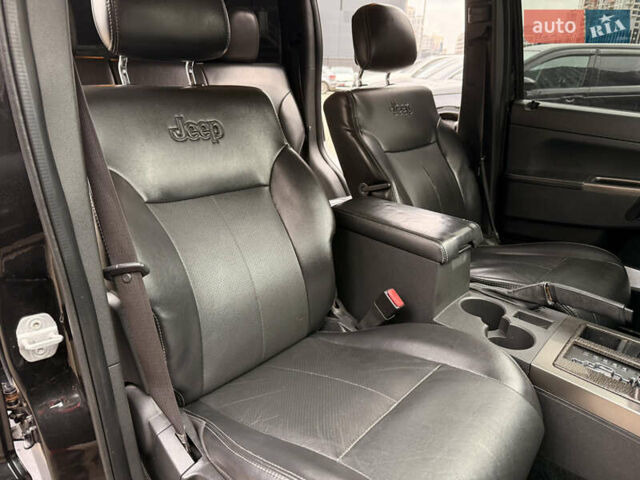 Черный Джип Либерти, объемом двигателя 3.7 л и пробегом 257 тыс. км за 6999 $, фото 17 на Automoto.ua