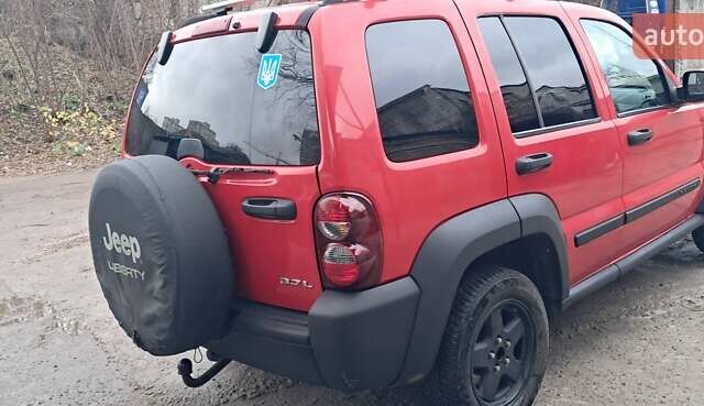 Красный Джип Либерти, объемом двигателя 3.7 л и пробегом 190 тыс. км за 7700 $, фото 4 на Automoto.ua