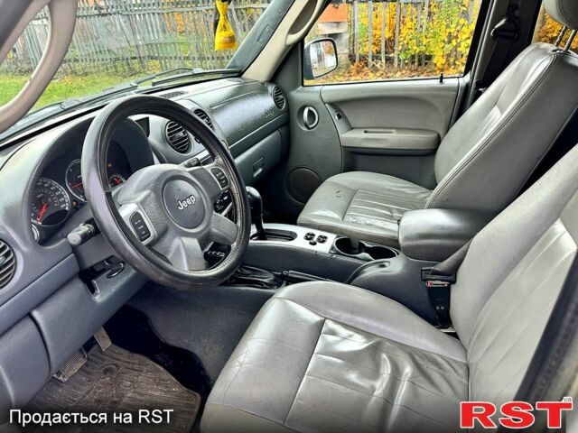 Джип Liberty 2006 у Люботине на Automoto.ua Джип Liberty, об'ємом двигуна 2.8 л та пробігом 300 тис. км за 3500 $, фото 10 на Automoto.ua