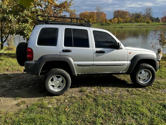 Серый Джип Либерти, объемом двигателя 2.5 л и пробегом 161 тыс. км за 5300 $, фото 6 на Automoto.ua