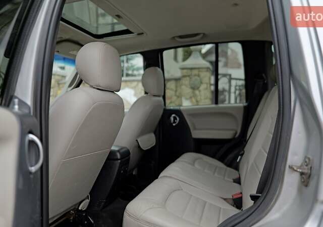 Сірий Джип Liberty, об'ємом двигуна 3.7 л та пробігом 290 тис. км за 8000 $, фото 27 на Automoto.ua