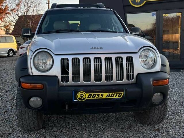 Серый Джип Либерти, объемом двигателя 3.6 л и пробегом 256 тыс. км за 7000 $, фото 1 на Automoto.ua