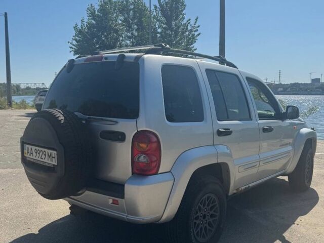 Джип Либерти 2003 в Киеве на Automoto.ua Серый Джип Либерти, объемом двигателя 2.5 л и пробегом 361 тыс. км за 6000 $, фото 3 на Automoto.ua