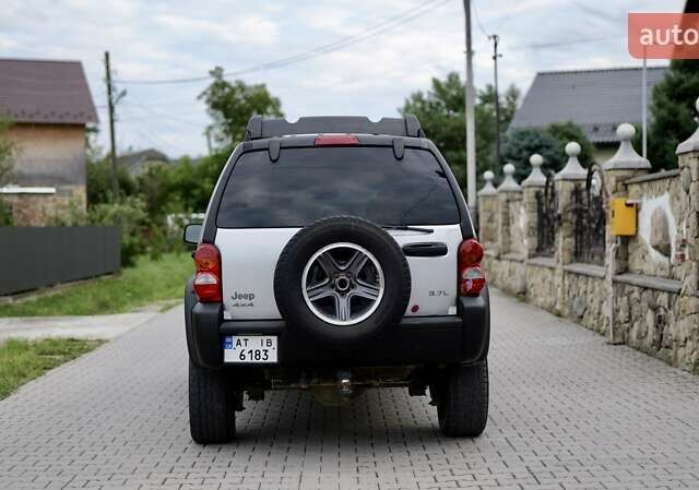 Серый Джип Либерти, объемом двигателя 3.7 л и пробегом 290 тыс. км за 7500 $, фото 6 на Automoto.ua
