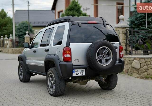 Серый Джип Либерти, объемом двигателя 3.7 л и пробегом 290 тыс. км за 7500 $, фото 7 на Automoto.ua