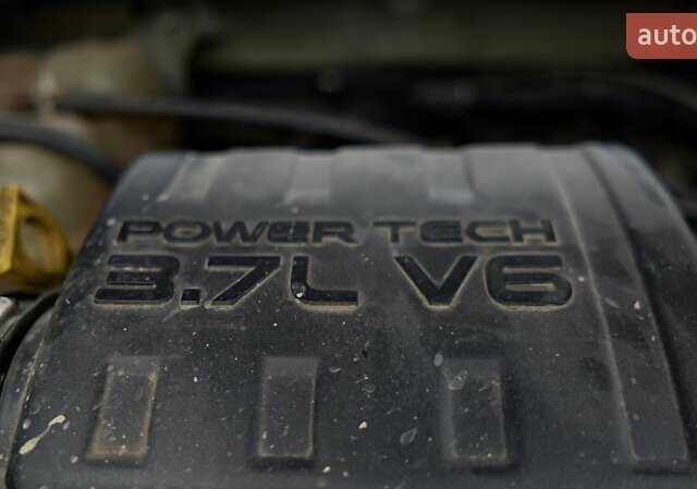 Серый Джип Либерти, объемом двигателя 3.7 л и пробегом 290 тыс. км за 7500 $, фото 12 на Automoto.ua